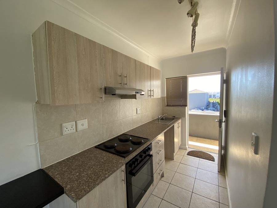To Let 2 Bedroom Property for Rent in Muizenberg Western Cape